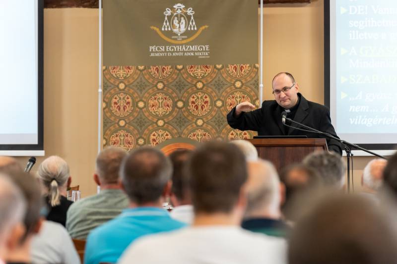 Ferfitalalkozo Pecs szept_18.jpg